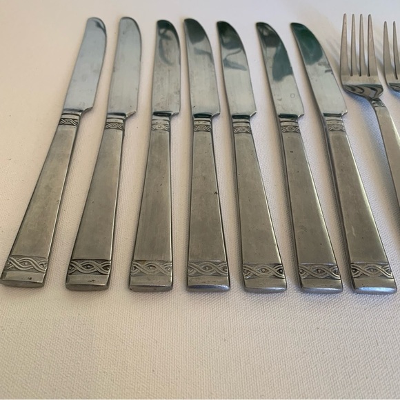 Cambridge Stainless Flatware Danielle Dinner Forks Knives Spoons Set of 12 Pcs - Picture 7 of 16